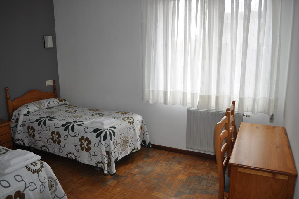 Hostal La Tablada 나발레노 객실 사진
